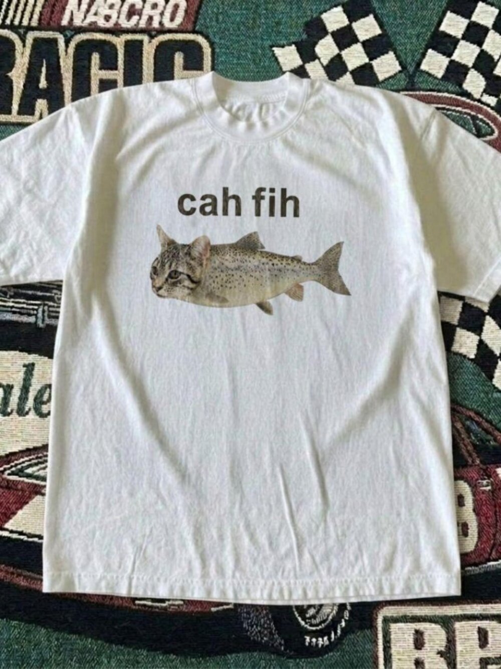 Gildan Heavy Cotton Catfish Graphic T-Shirt White Funny “Cah Fih” Fishing Tee